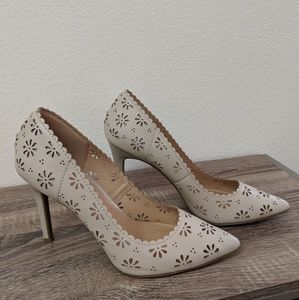 Heels with flowers on them